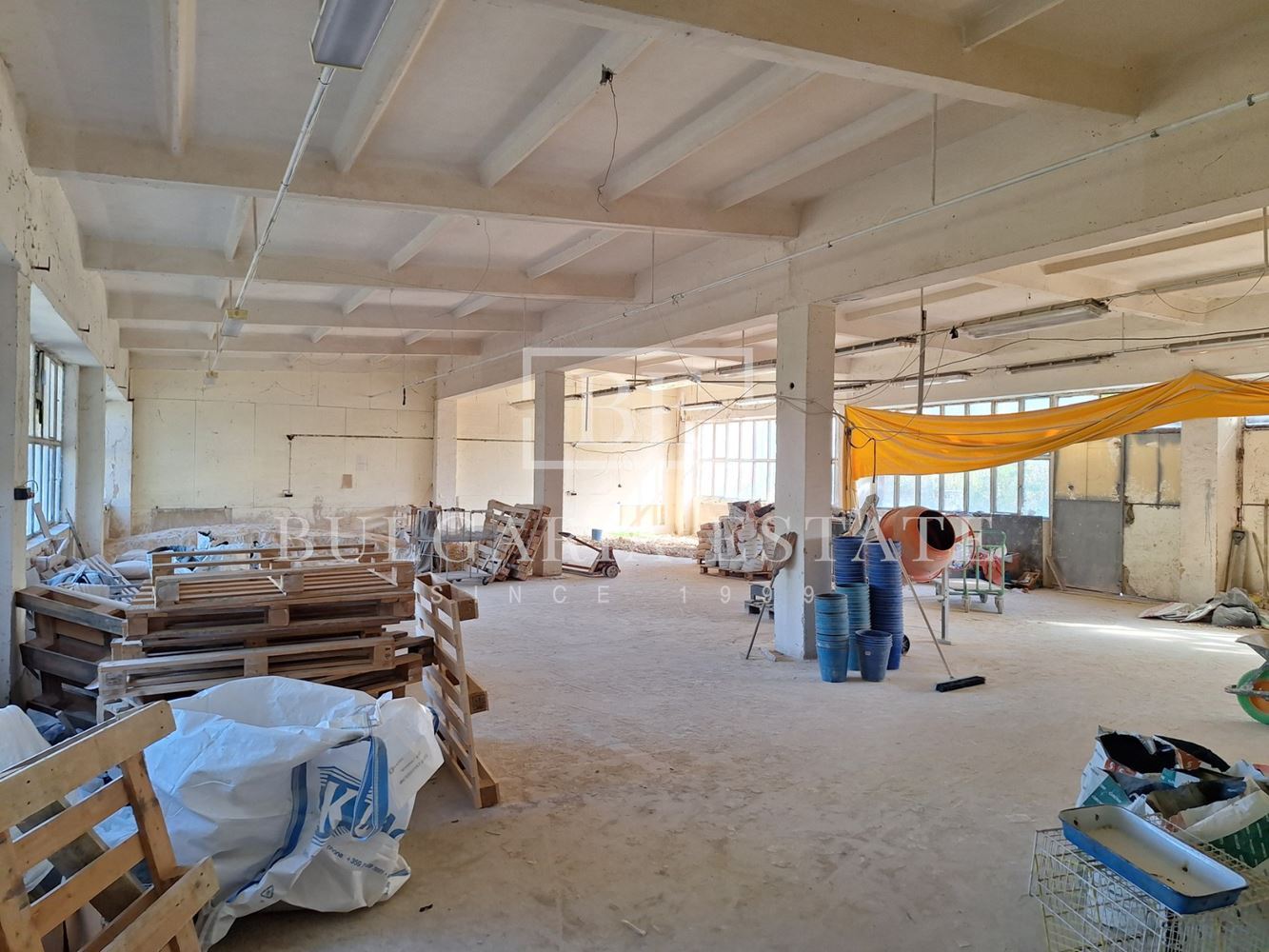 Exclusive offer of Bulgaria-Estate!!! Industrial building with 4 warehouses and plot 9 725 sq.m - 0