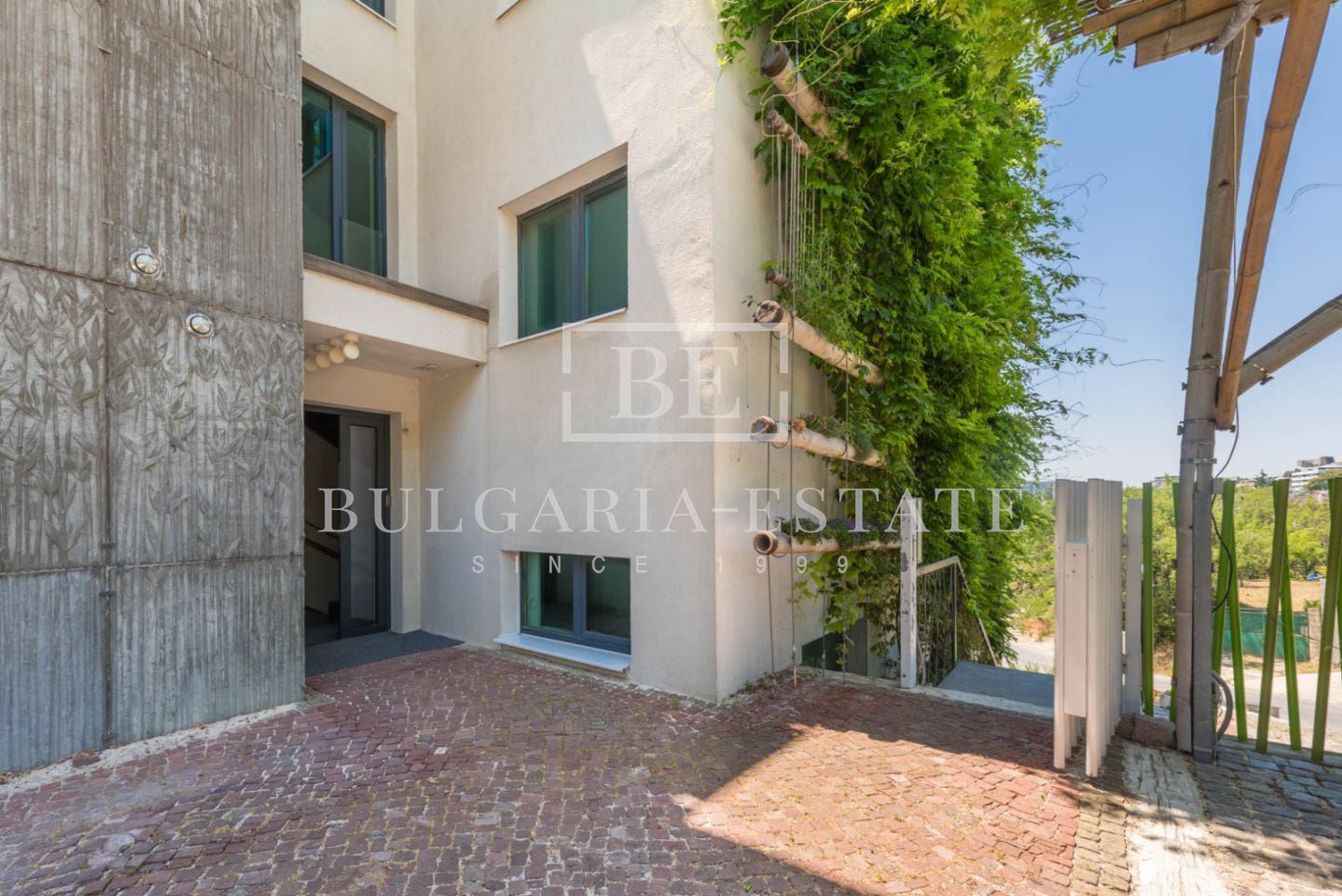 СУПЕР РОСКОШНАЯ КВАРТИРА В АРЕНДУ С 3 СПАЛЬНЯМИ, 2 ВАННЫМИ КОМНАТАМИ, ТЕРРАСОЙ И УНИКАЛЬНЫМ ВИДОМ НА МОРЕ - 0