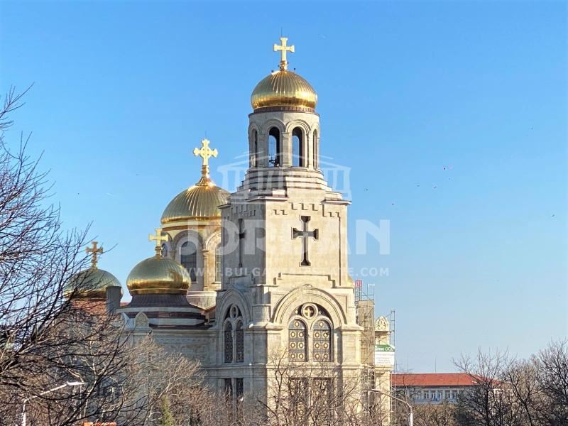 Под наем 4-стаен - Идеален Център 120m² - 0