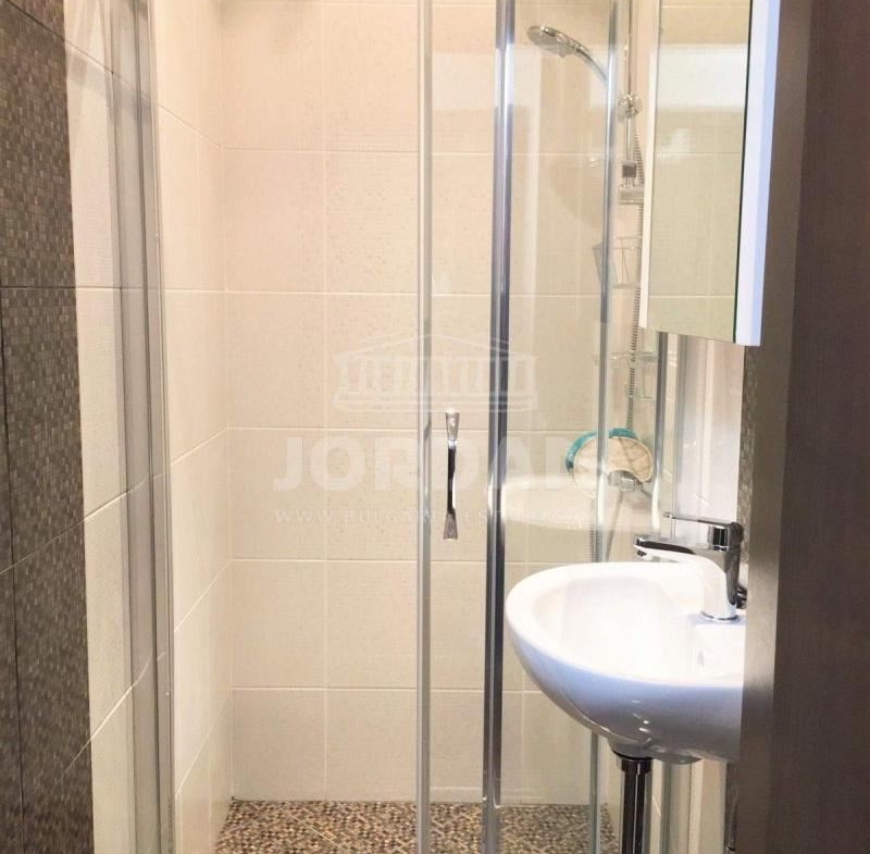 Двустаен апартамент - м-т Траката - 0