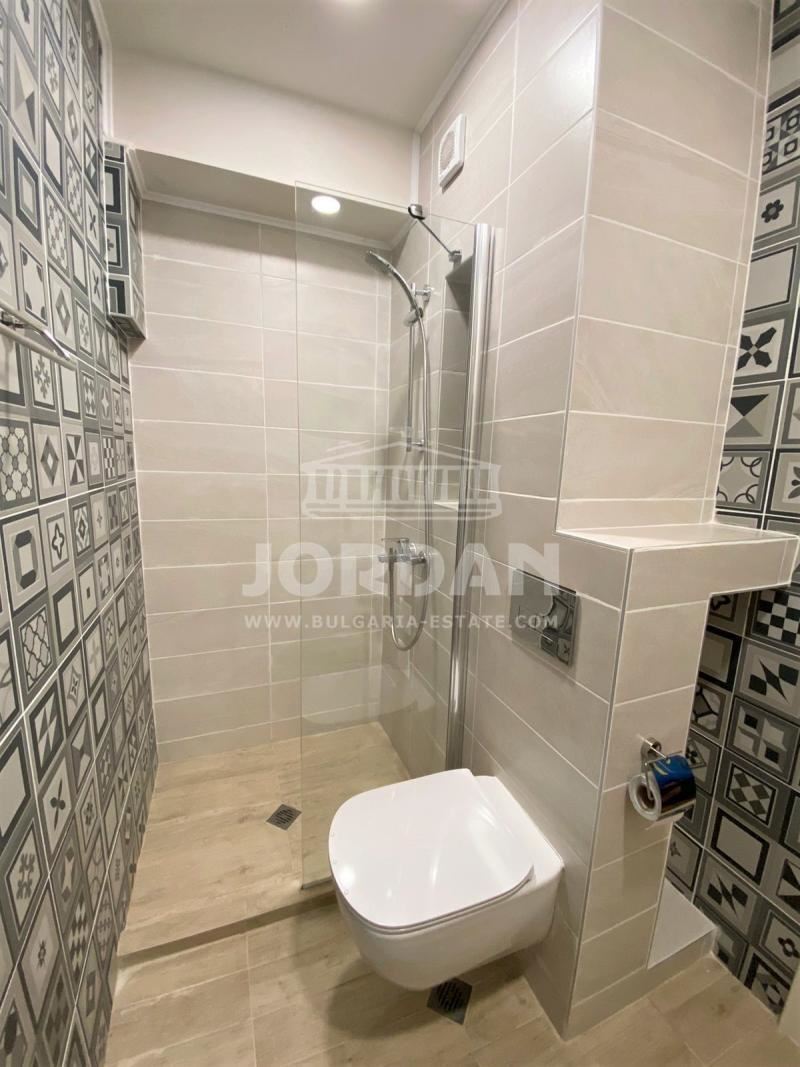 Moderne Zwei-Zimmer-Wohnung (105 qm), neben dem Sea Garden, Stadt. Varna (VINS) - 0