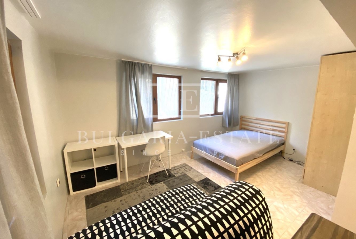 Дава под наем 1-стаен апартамент с топ локация до хотел Черно Море - 0