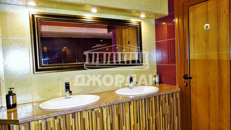 Restaurant, Varna, Kolkhozen Pazar, ausgestattet, 135 sq.m. - 0