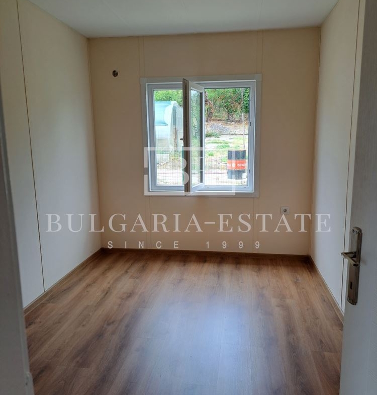 Просторна и модерна къща в село Чайка, община Провадия - 0