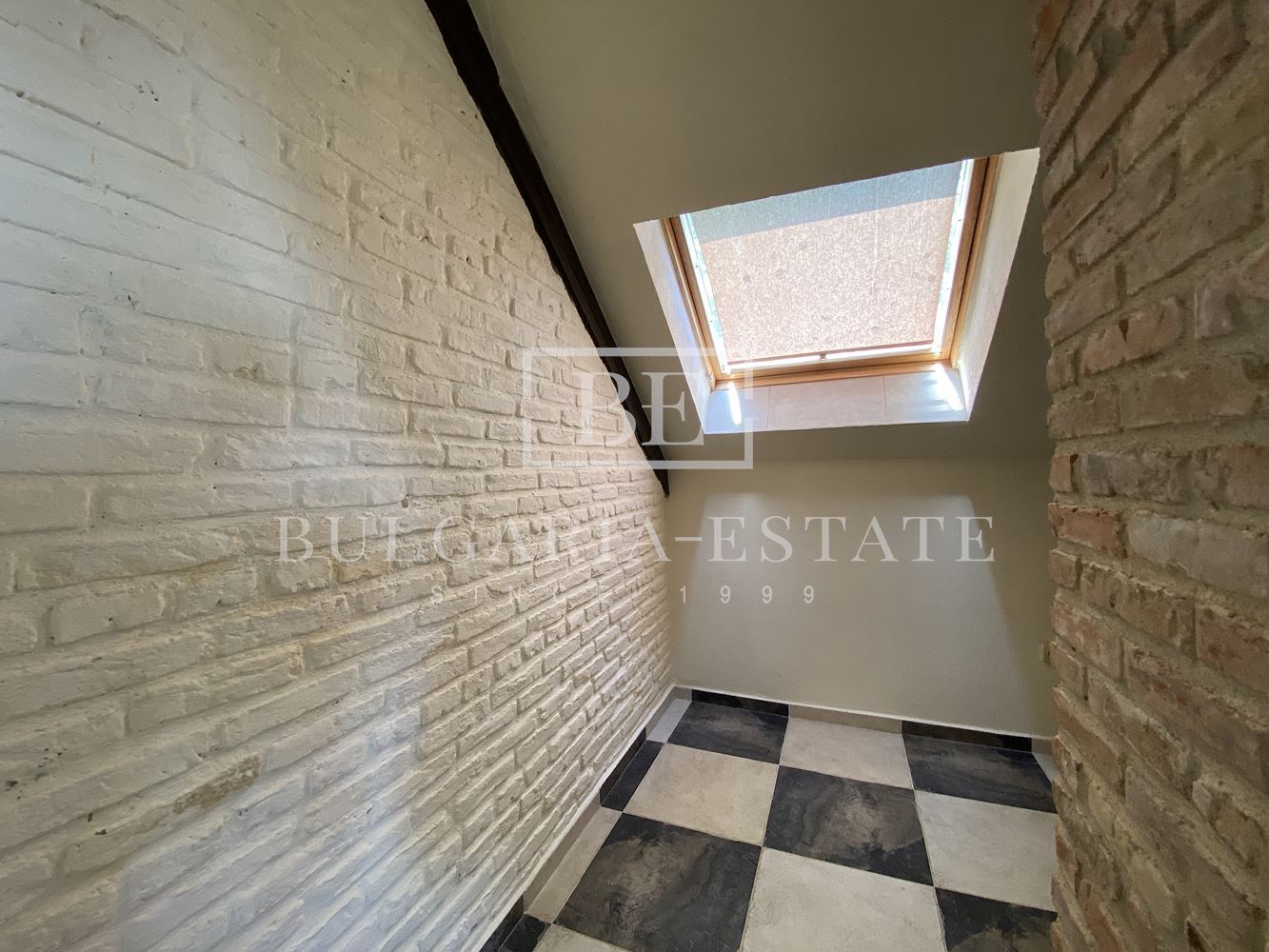 Роскошный дом с бассейном, сауной, рядом с пляжем Кабакум, город. 515 кв. м. 4 спальни Элитный дом с бассейном, сауной, рядом с пляжем Кабакум, город. 515 кв. м. Площадь этажа, 4 спальни - 0