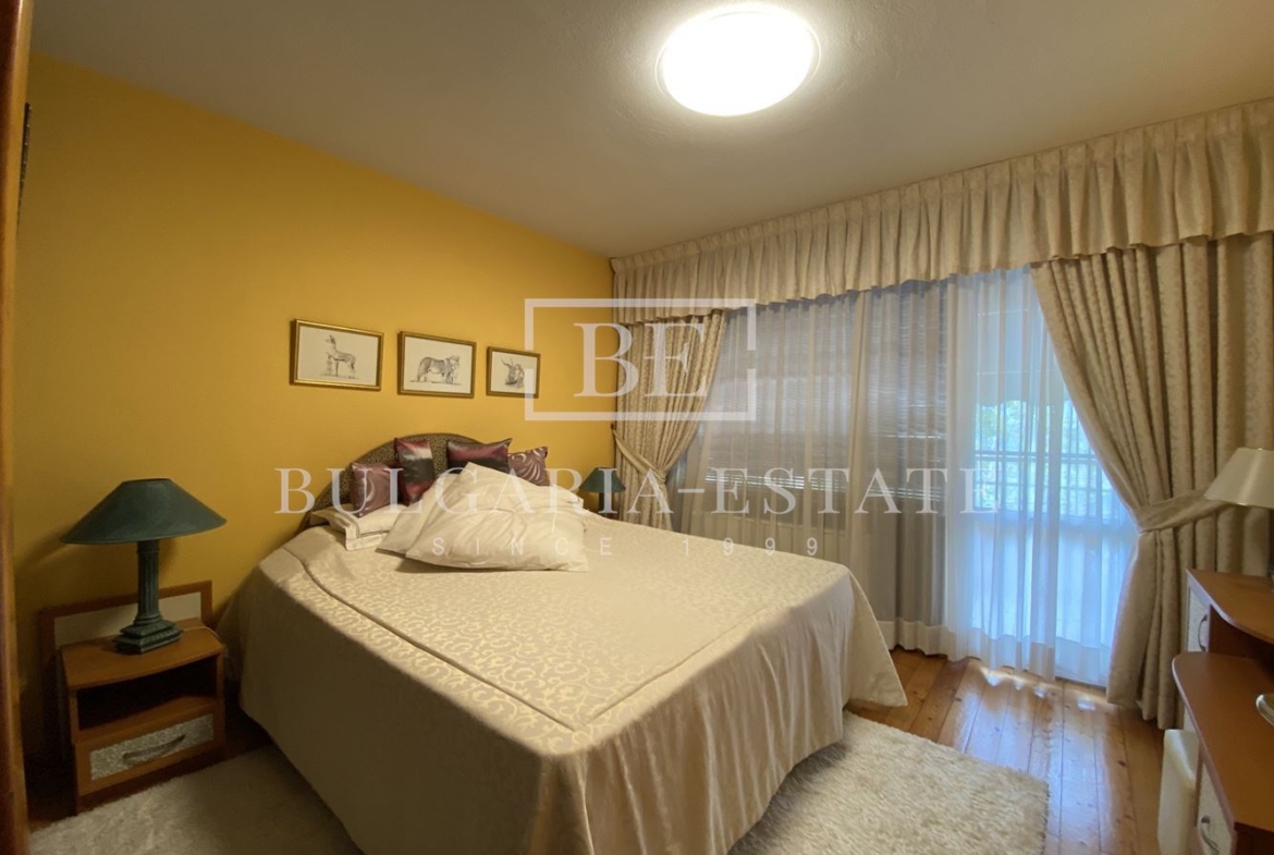 Роскошный дом с двором в деревне Рогачево - всего в 10 минутах от пляжей Албены! - 0