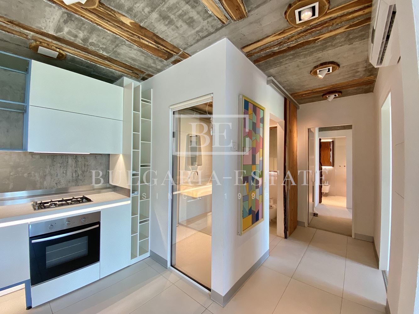 Уникальная трехкомнатная квартира "PURITY" с двориком, вид на море, ул. Николая, г. Варна-0 Уникальная трехкомнатная квартира "PURITY" с двориком, вид на море, ул. Николая, г. Варна - 0