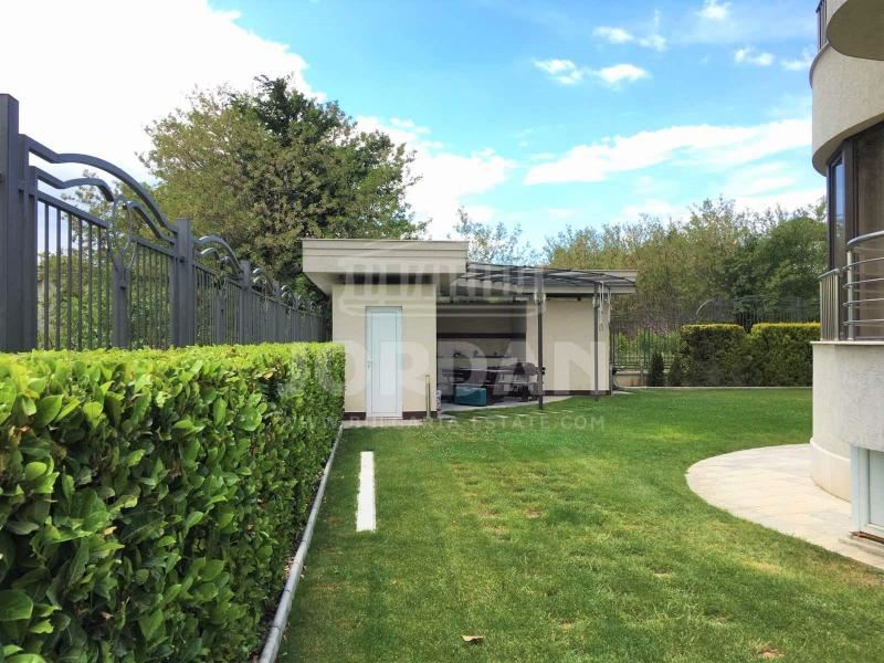 Двустаен апартамент - м-т Траката - 0