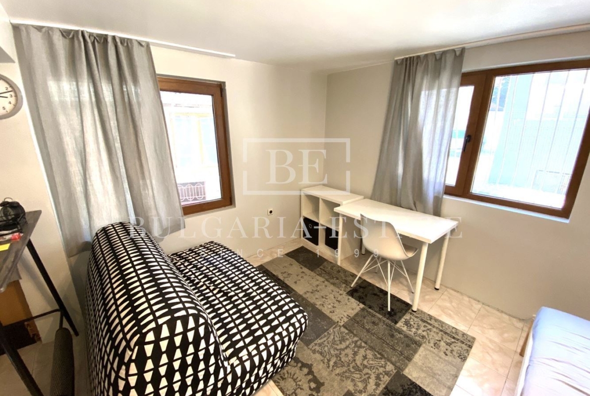 Дава под наем 1-стаен апартамент с топ локация до хотел Черно Море - 0