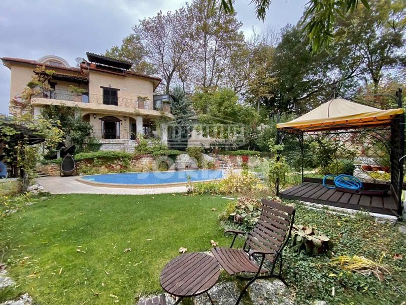 Луксозна къща в Ален Мак, гр. Варна, басейн, паркоместа, три спални - 0