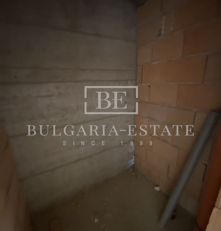 Two-bedroom apartment 98 sq.m. with Permission for use 14, 6th of 8 floor, elevator, parking space - 0