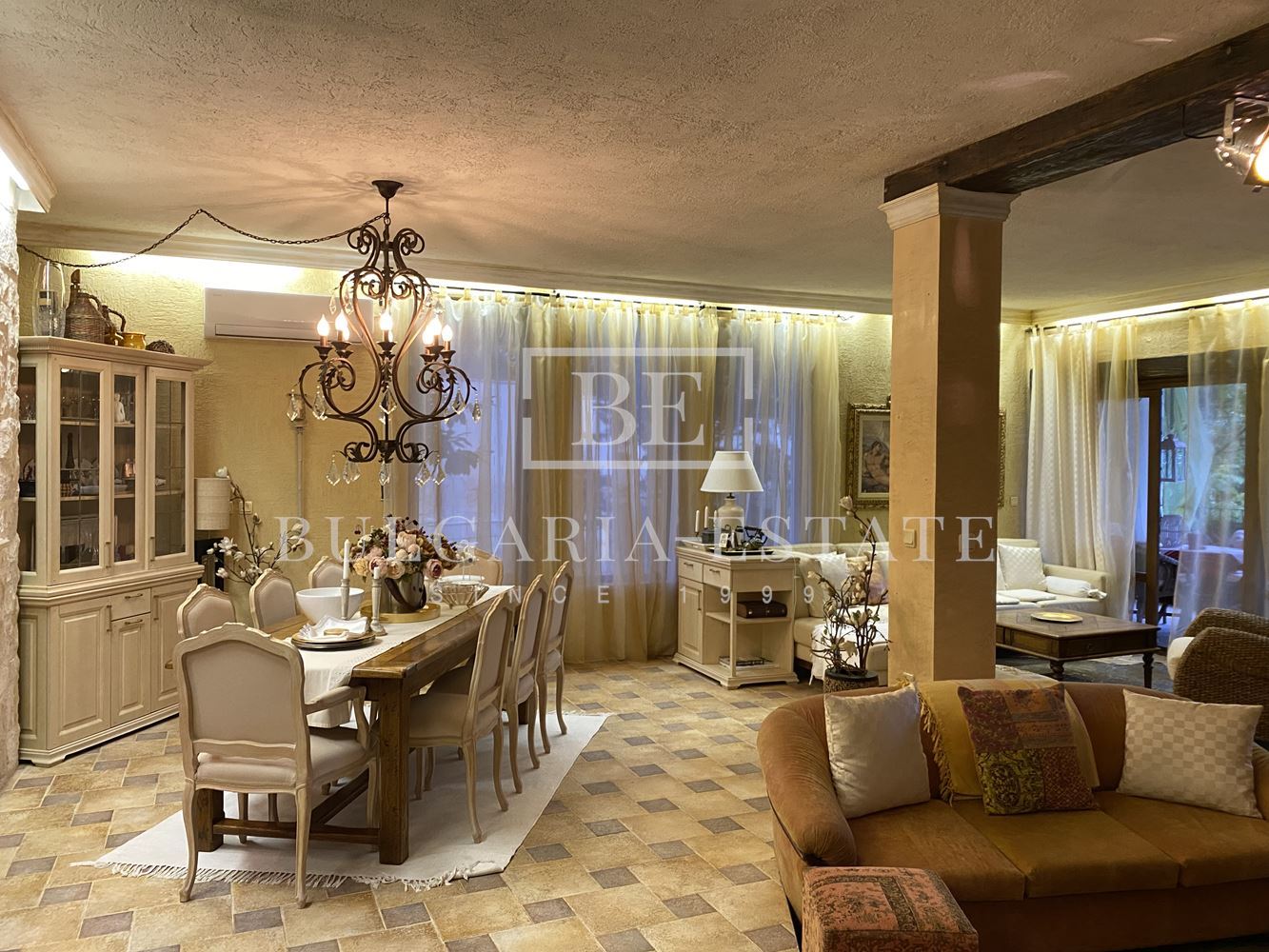 Роскошный дом с бассейном, сауной, рядом с пляжем Кабакум, город. 515 кв. м. 4 спальни Элитный дом с бассейном, сауной, рядом с пляжем Кабакум, город. 515 кв. м. Площадь этажа, 4 спальни - 0