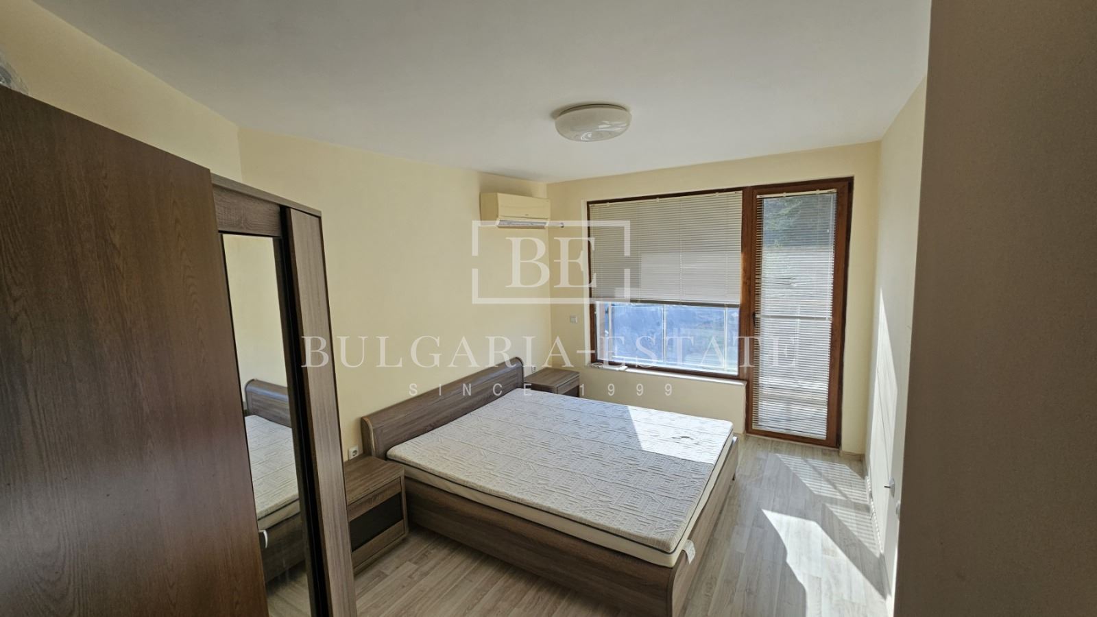 🏡 Дава се под наем напълно обзаведен двустаен апартамент в кв. Бриз – 499 € - 0