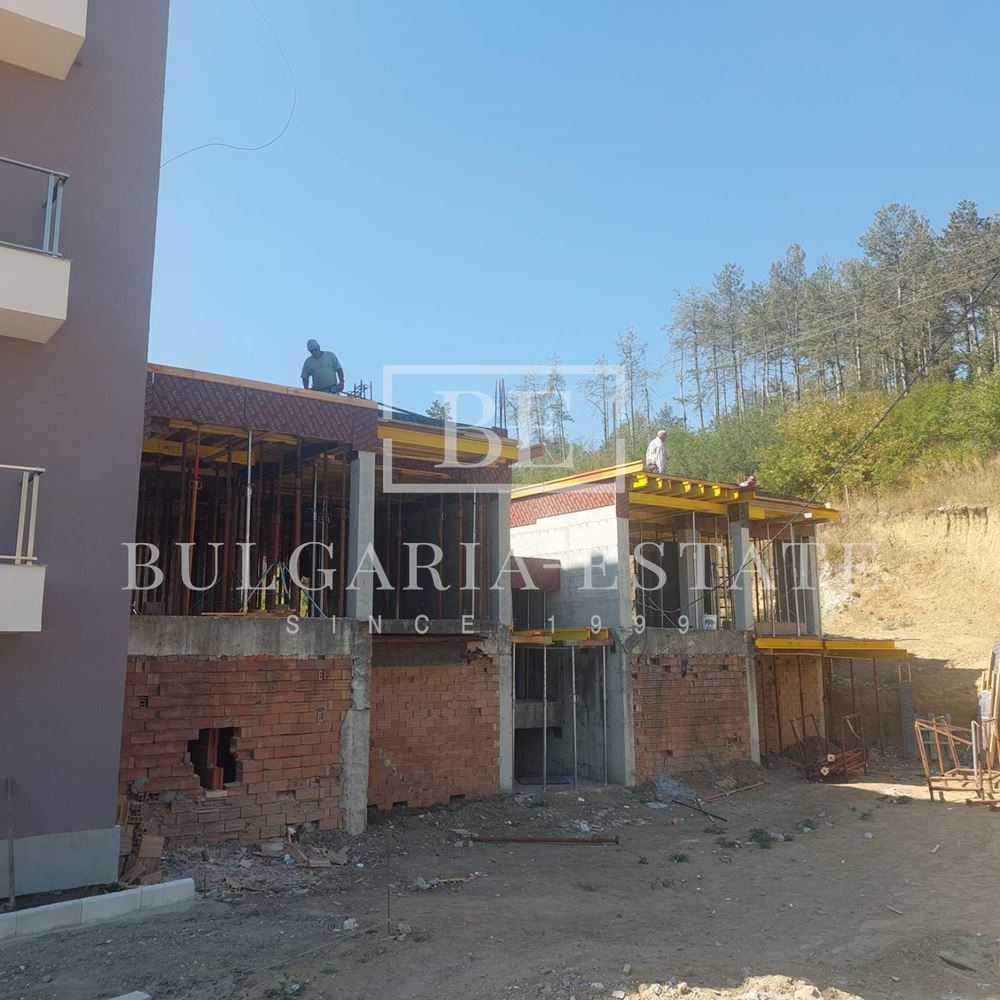 Светлая двухкомнатная квартира 58.54 кв.м на 4 этаже. Аспарухово - 0