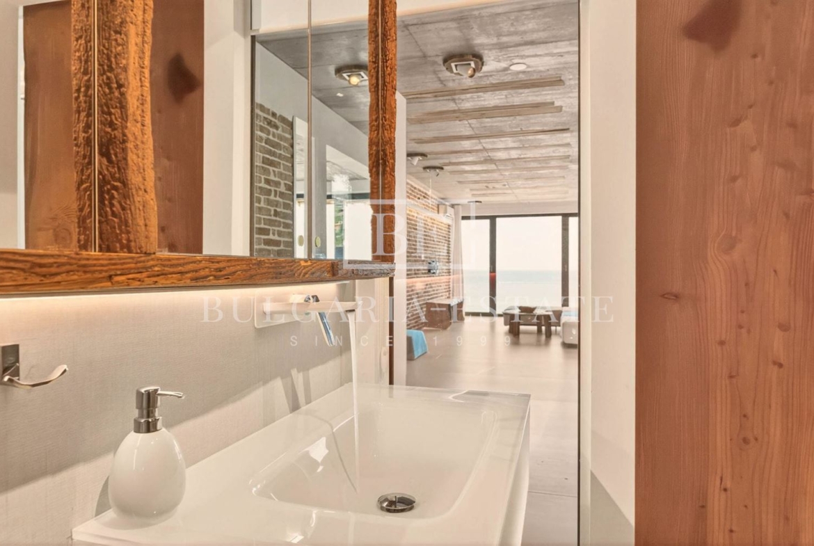 СУПЕР РОСКОШНАЯ КВАРТИРА В АРЕНДУ С 3 СПАЛЬНЯМИ, 2 ВАННЫМИ КОМНАТАМИ, ТЕРРАСОЙ И УНИКАЛЬНЫМ ВИДОМ НА МОРЕ - 0