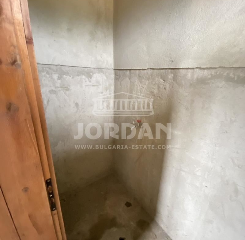 Продажба самостоятелна НОВА Къща гр. Тервел - с. Честименско, 96м2 РЗП, 1280m² двор, БДС - 0