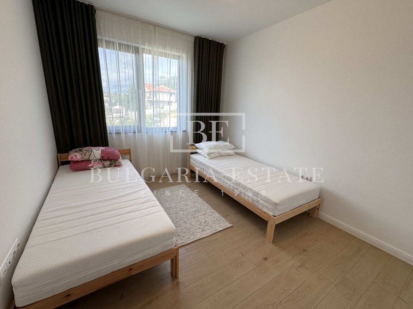 Обзаведен тристаен (98 кв.м.) в бутикова сграда с АКТ 16, м-т Св. Никола, готов за нанасяне-0 Обзаведен тристаен (98 кв.м.) в бутикова сграда с АКТ 16, м-т Св. Никола, готов за нанасяне - 0