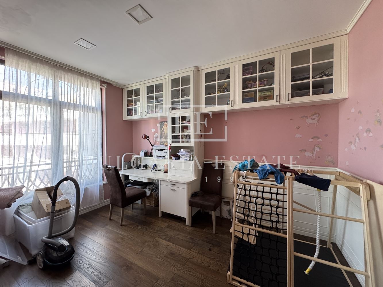 Мезонет с 4 спаплни, 5 минути пеша от Морската Градина, кв. Бриз, 225 кв.м. - 0