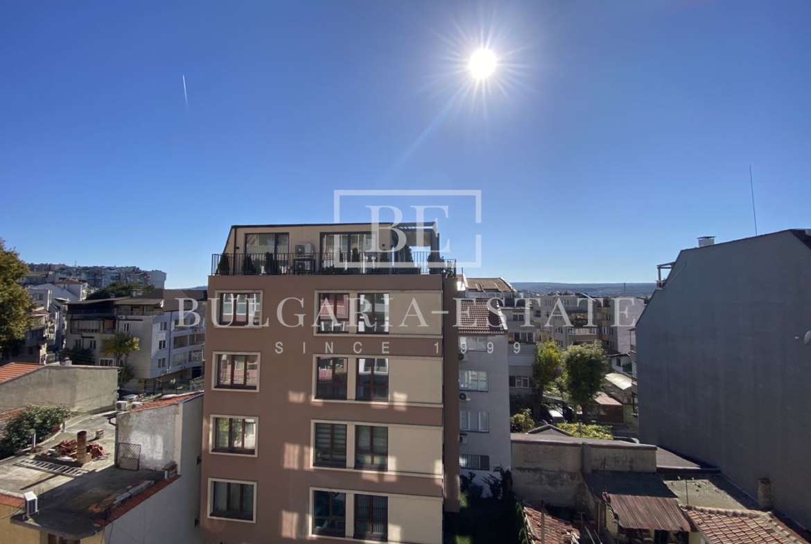 Two-bedroom apartment 98 sq.m. with Permission for use 14, 6th of 8 floor, elevator, parking space - 0