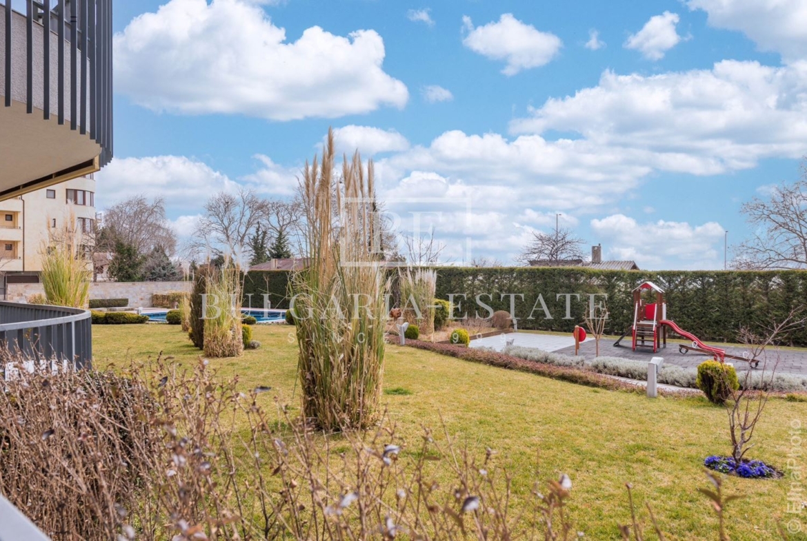 Designer one bedroom apartment for rent in the town of. Varna, Briz, with parking space - 0