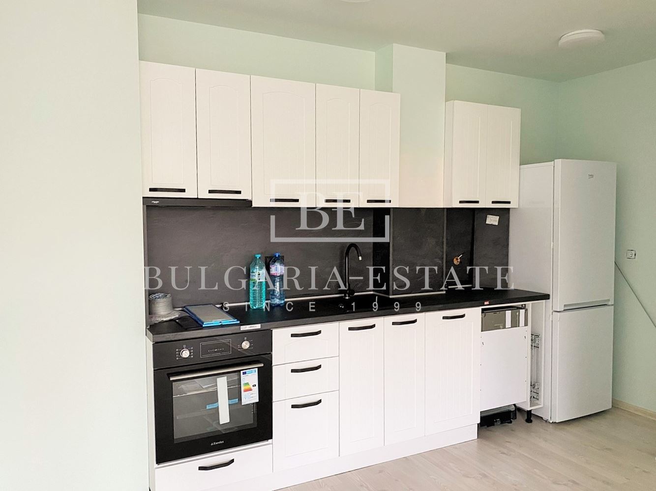 4-стаен - 125кв.м, Бриз - 0