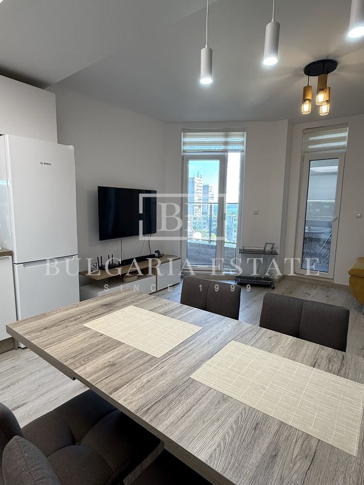 3-стаен апартамент, 4-ти етаж, луксозно обзавеждане, панорама – кв. Бриз - 0