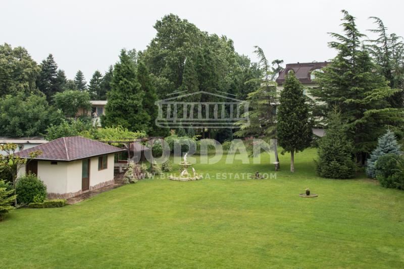 Дом для продажи гр. Варна. Св. Константин и Елена 525 м², 6 спален - 0