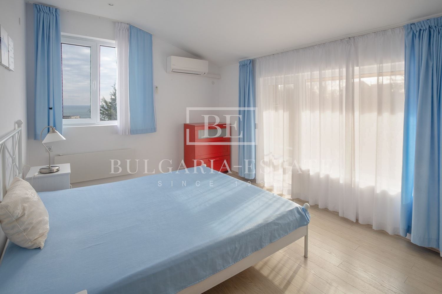 Big house near the sea - 0