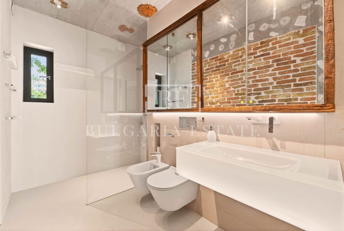 СУПЕР РОСКОШНАЯ КВАРТИРА В АРЕНДУ С 3 СПАЛЬНЯМИ, 2 ВАННЫМИ КОМНАТАМИ, ТЕРРАСОЙ И УНИКАЛЬНЫМ ВИДОМ НА МОРЕ - 0