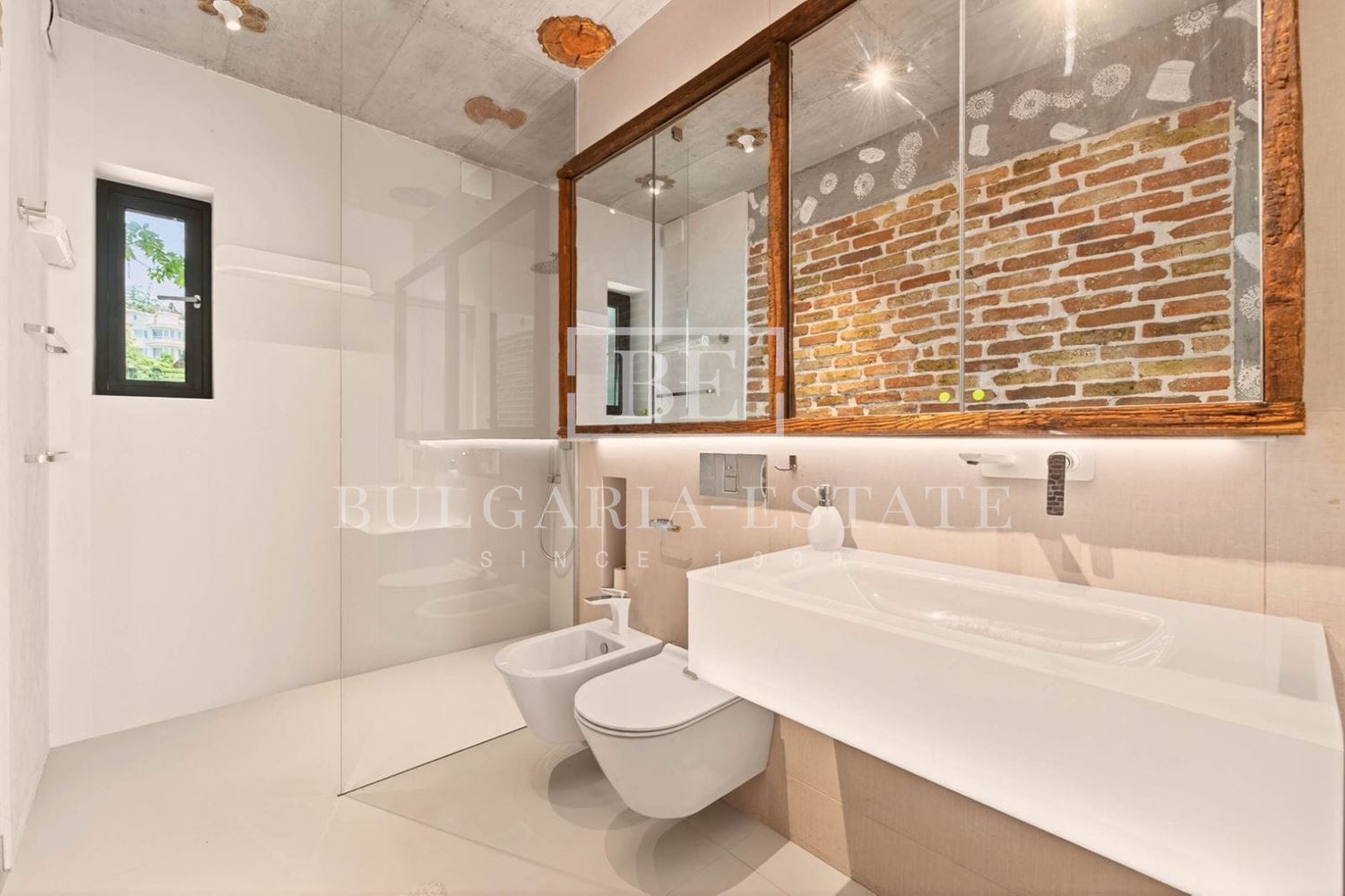 СУПЕР РОСКОШНАЯ КВАРТИРА В АРЕНДУ С 3 СПАЛЬНЯМИ, 2 ВАННЫМИ КОМНАТАМИ, ТЕРРАСОЙ И УНИКАЛЬНЫМ ВИДОМ НА МОРЕ - 0