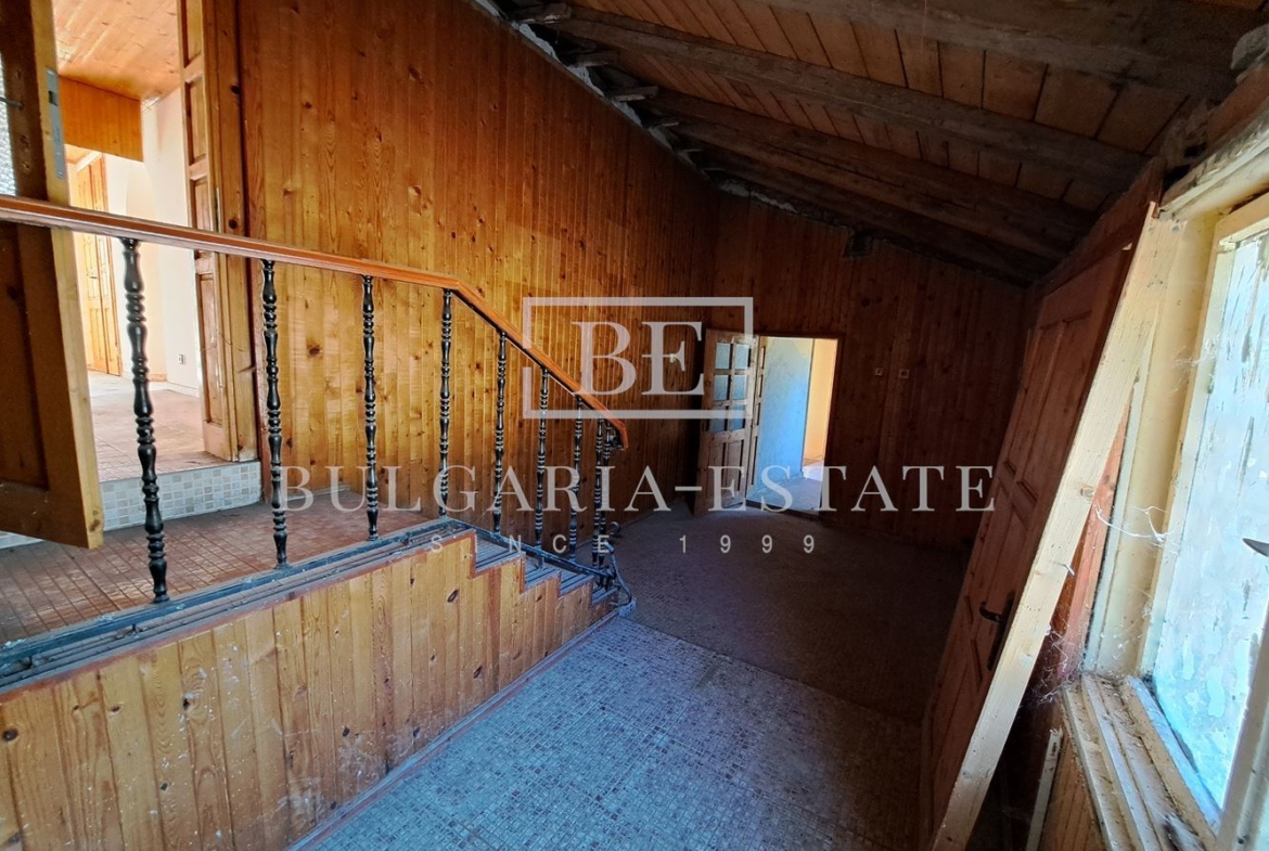 House in the village of Chernevo - 1100 sq.m. yard / 30 km from Varna - 0