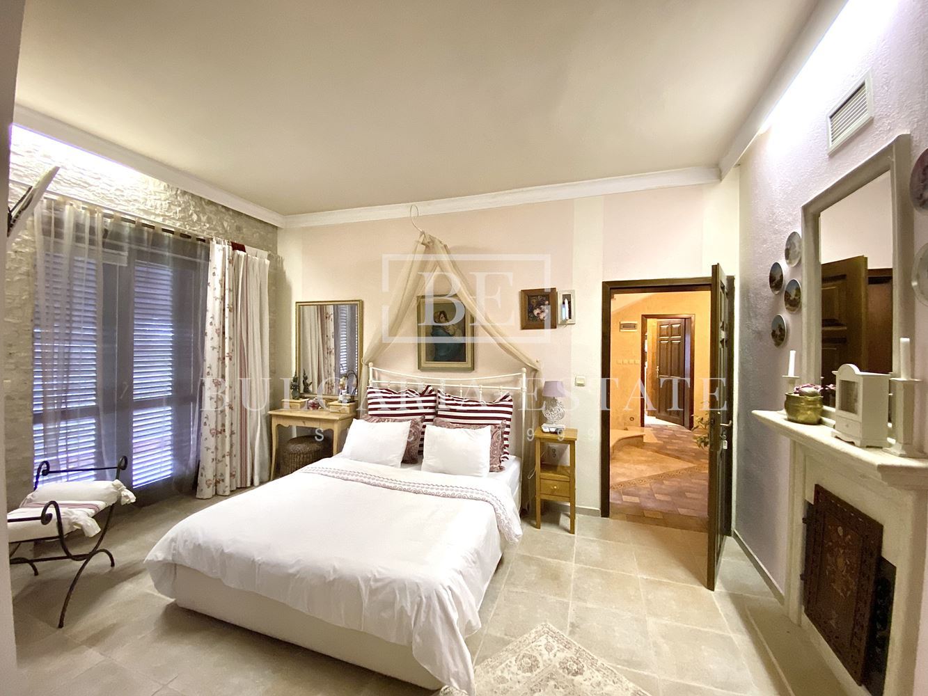 Роскошный дом с бассейном, сауной, рядом с пляжем Кабакум, город. 515 кв. м. 4 спальни Элитный дом с бассейном, сауной, рядом с пляжем Кабакум, город. 515 кв. м. Площадь этажа, 4 спальни - 0