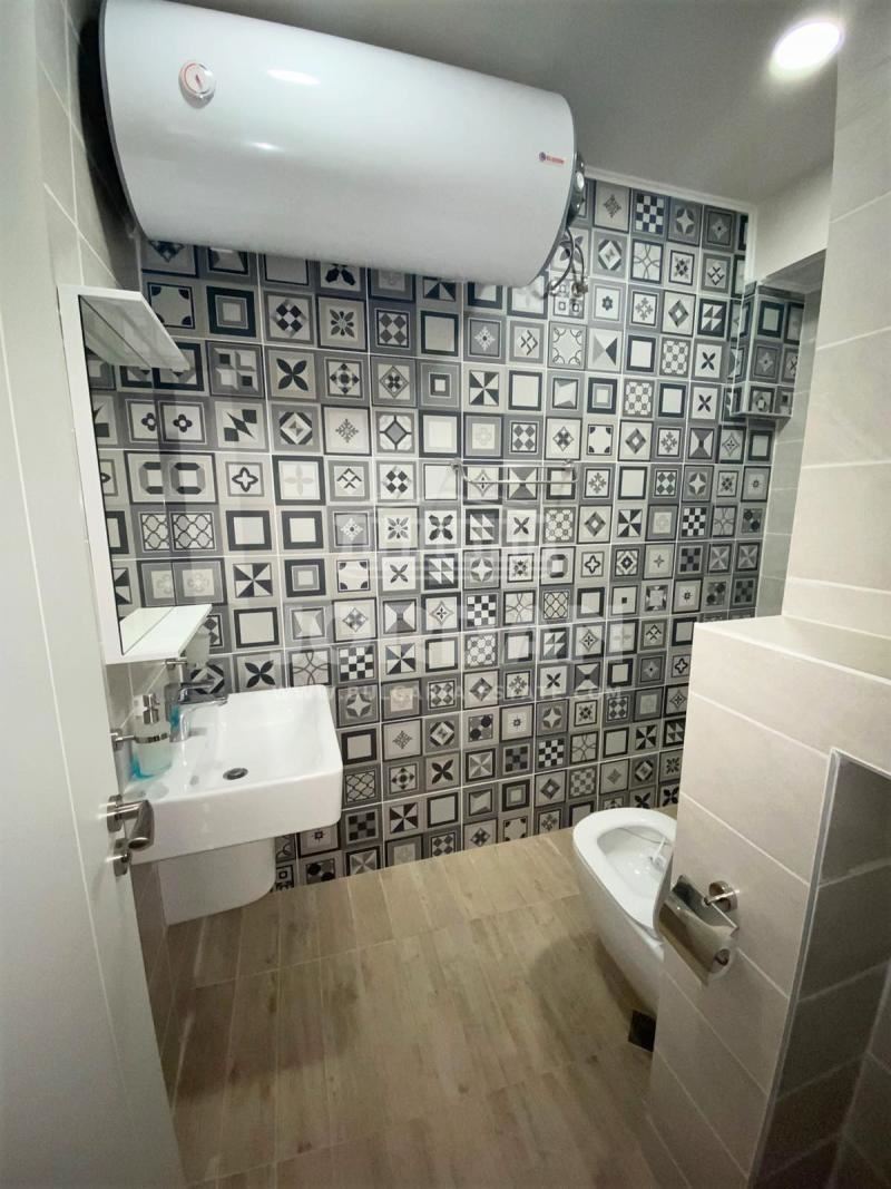 Moderne Zwei-Zimmer-Wohnung (105 qm), neben dem Sea Garden, Stadt. Varna (VINS) - 0