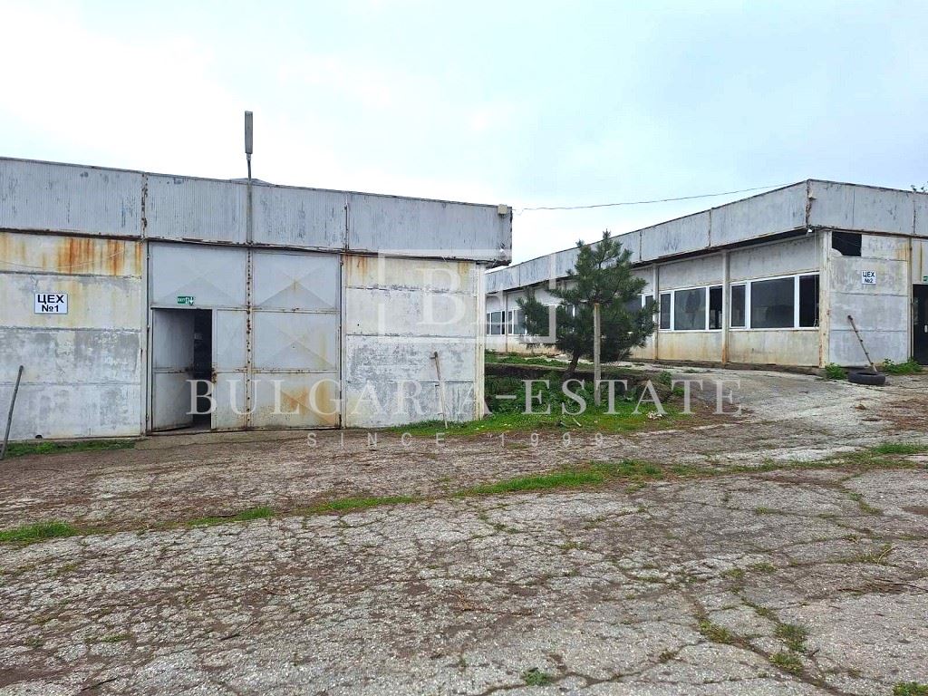 Производствена база в обл.Разград, общ.Лозница ,с.Ловско - 0