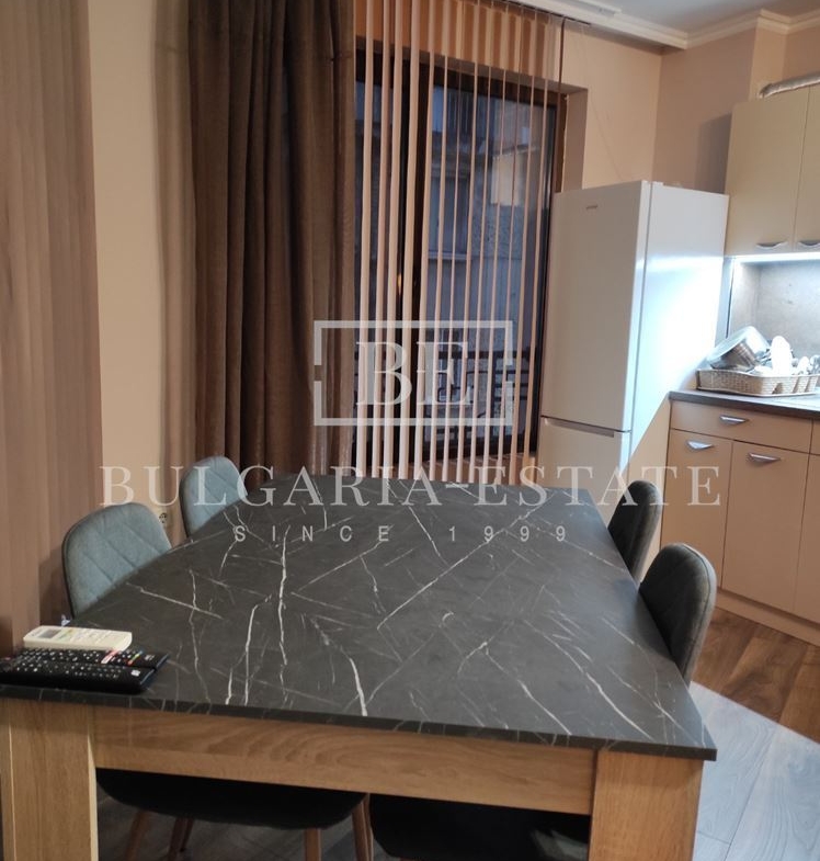 Трехкомнатная квартира - 70 кв.м, в центре - 0