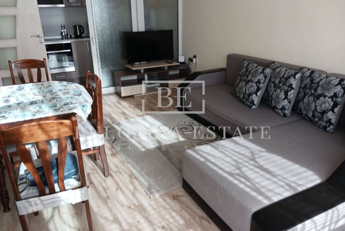 Прекрасная 2-комнатная квартира в аренду в центре Варны рядом с Кафедральным собором - 0