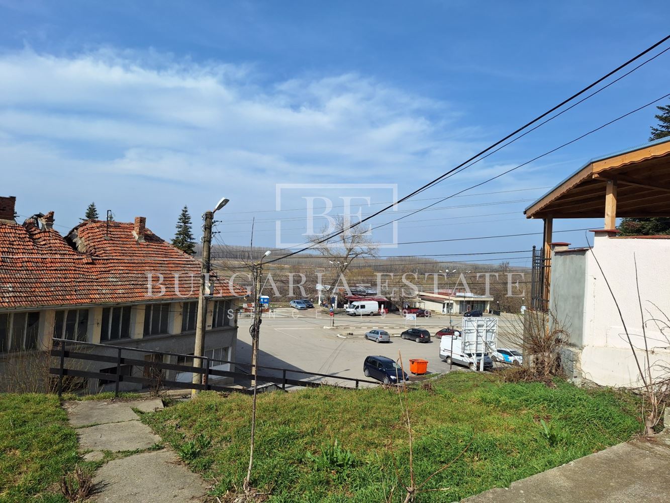 Отремонтированный дом с двором и флигелем в г. Тутракан - отличное расположение! Отремонтированный дом с двором и флигелем в городе. 0