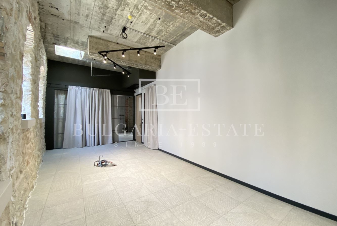 Офис 37кв.м - Клас А - Гръцка махала - 0