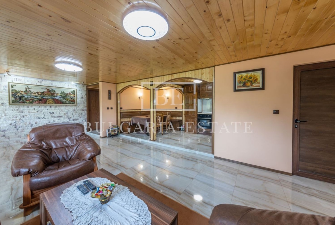 House with a yard of 600 sq.m and two residential levels 300 m from the main road in Trakata - 0