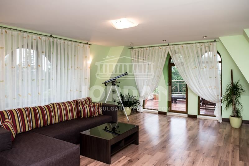 Дом для продажи гр. Варна. Св. Константин и Елена 525 м², 6 спален - 0