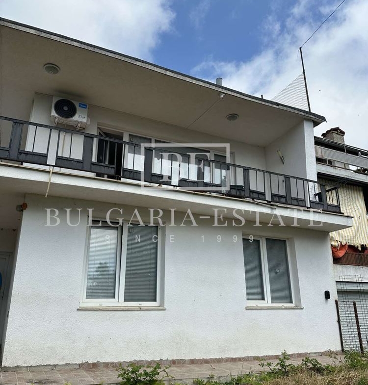 Two-storey house in St. St. Constantine and Helena - 0