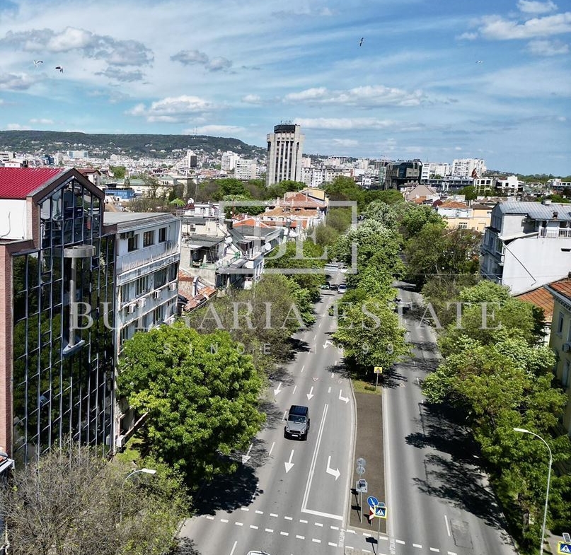 Офис под наем - бул. Мария Луиза 9 - самостоятелен етаж във бизнес център - 0