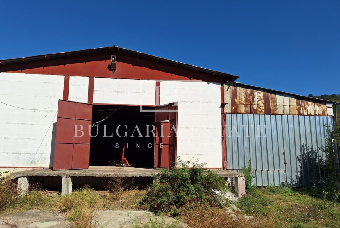 Exclusive offer of Bulgaria-Estate!!! Industrial building with 4 warehouses and plot 9 725 sq.m - 0