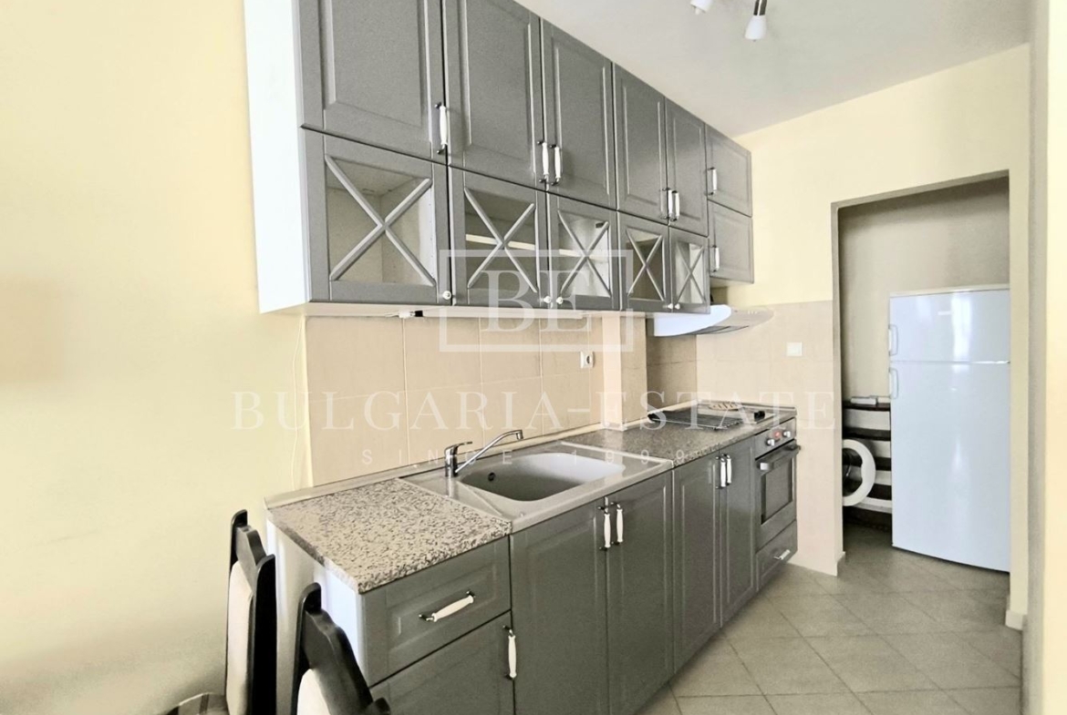 Новая, современная меблированная квартира в. Левски 1, комплекс „Вива“ - 0