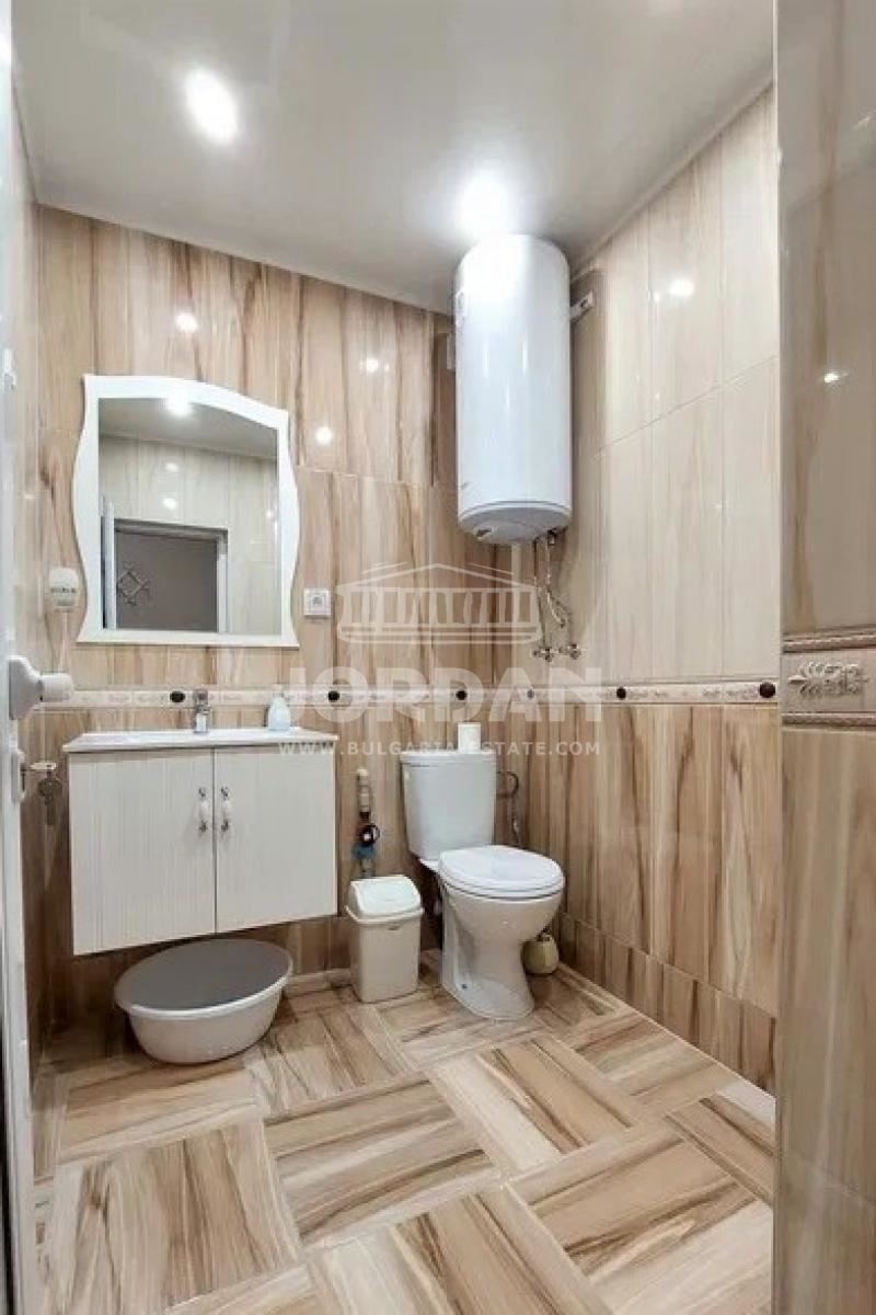 3-комнатная квартира в городе. Варна - Зимний кинотеатр Тракия 102м² - 0