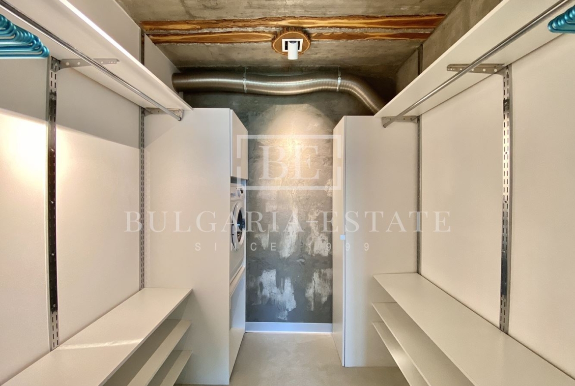 Уникальная трехкомнатная квартира "PURITY" с двориком, вид на море, ул. Николая, г. Варна - 0