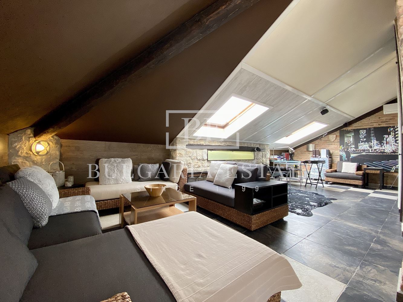 Роскошный дом с бассейном, сауной, рядом с пляжем Кабакум, город. 515 кв. м. 4 спальни Элитный дом с бассейном, сауной, рядом с пляжем Кабакум, город. 515 кв. м. Площадь этажа, 4 спальни - 0