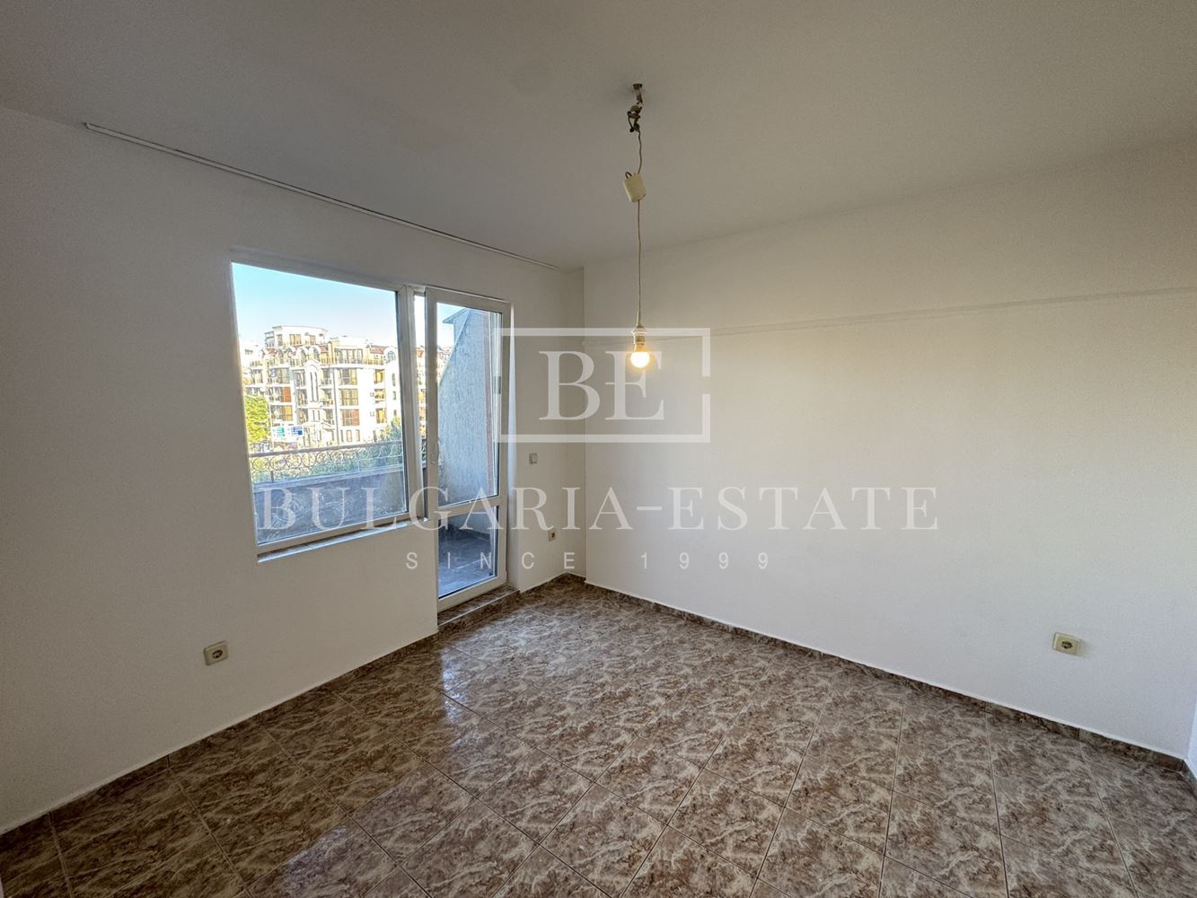 Geräumige und gemütliche Wohnung zur Miete - Kolkhozen Marktgebiet, Varna - 0