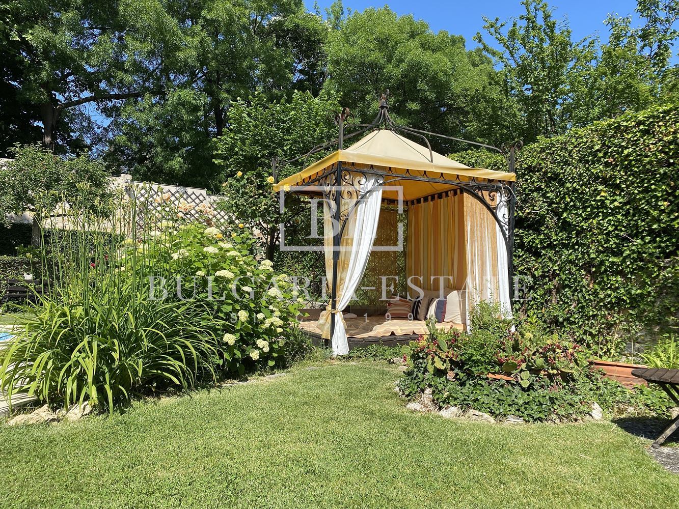 Роскошный дом с бассейном, сауной, рядом с пляжем Кабакум, город. 515 кв. м. 4 спальни Элитный дом с бассейном, сауной, рядом с пляжем Кабакум, город. 515 кв. м. Площадь этажа, 4 спальни - 0