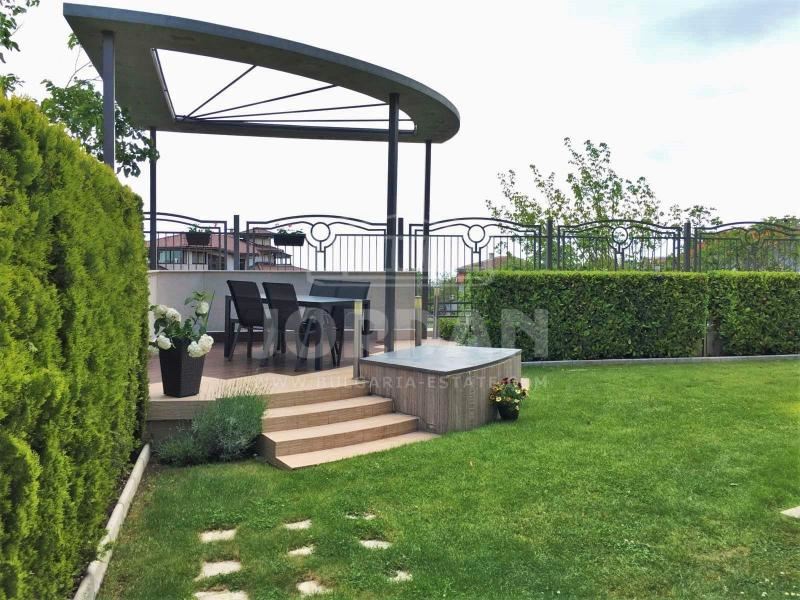 Двустаен апартамент - м-т Траката - 0